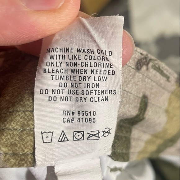 Under Armour Camo Board Shorts Iron Heat Gear Mens Size 30 - Picture 7 of 8